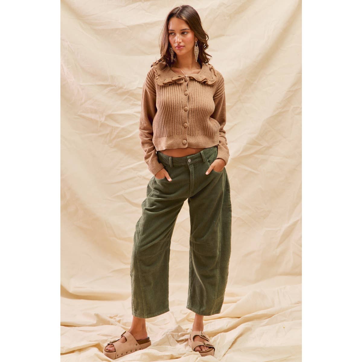 MID RISE CORDUROY BARREL PANTS