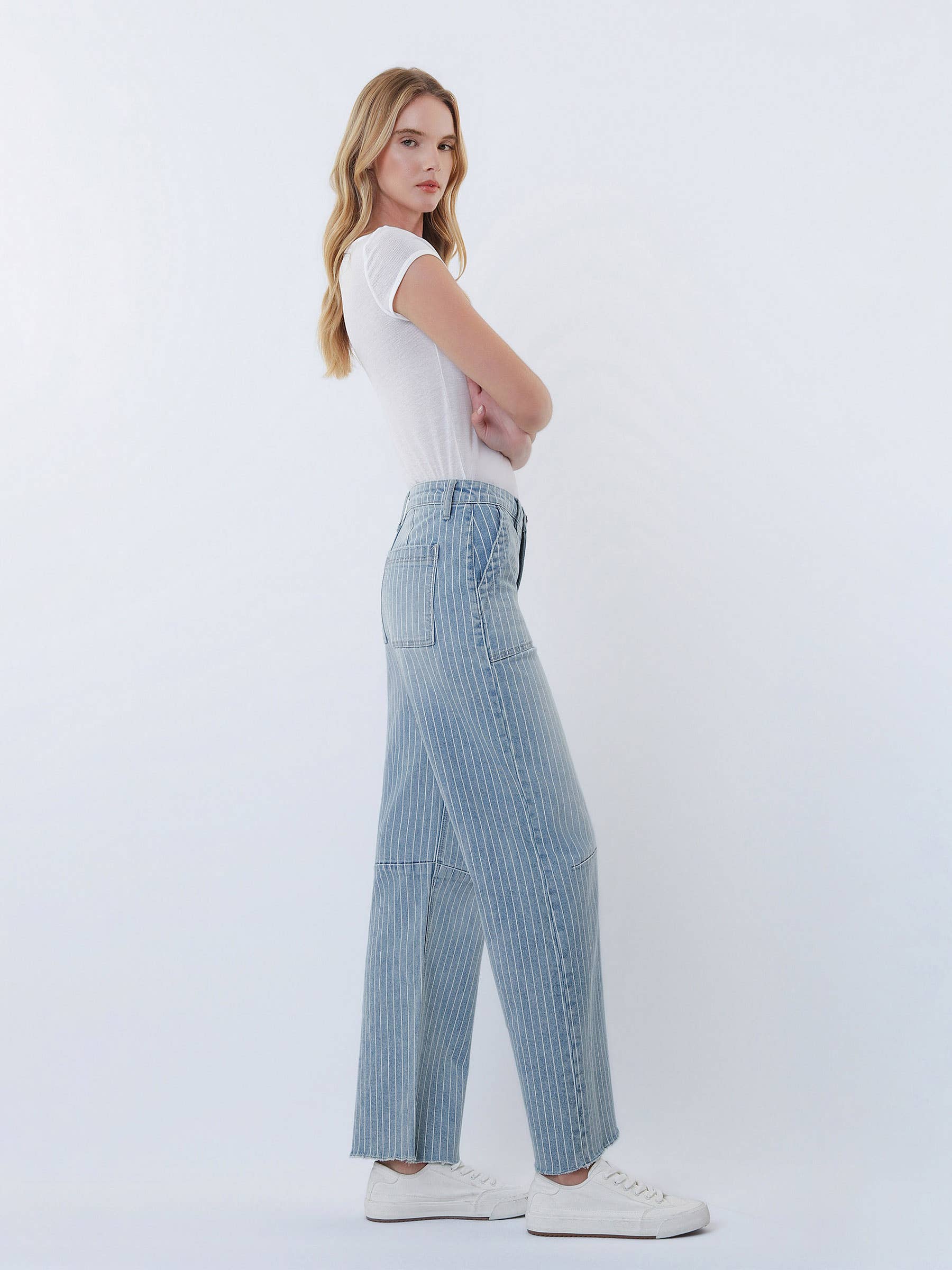 HIGH RISE STRIPED RAW HEM CROP BARREL JEANS