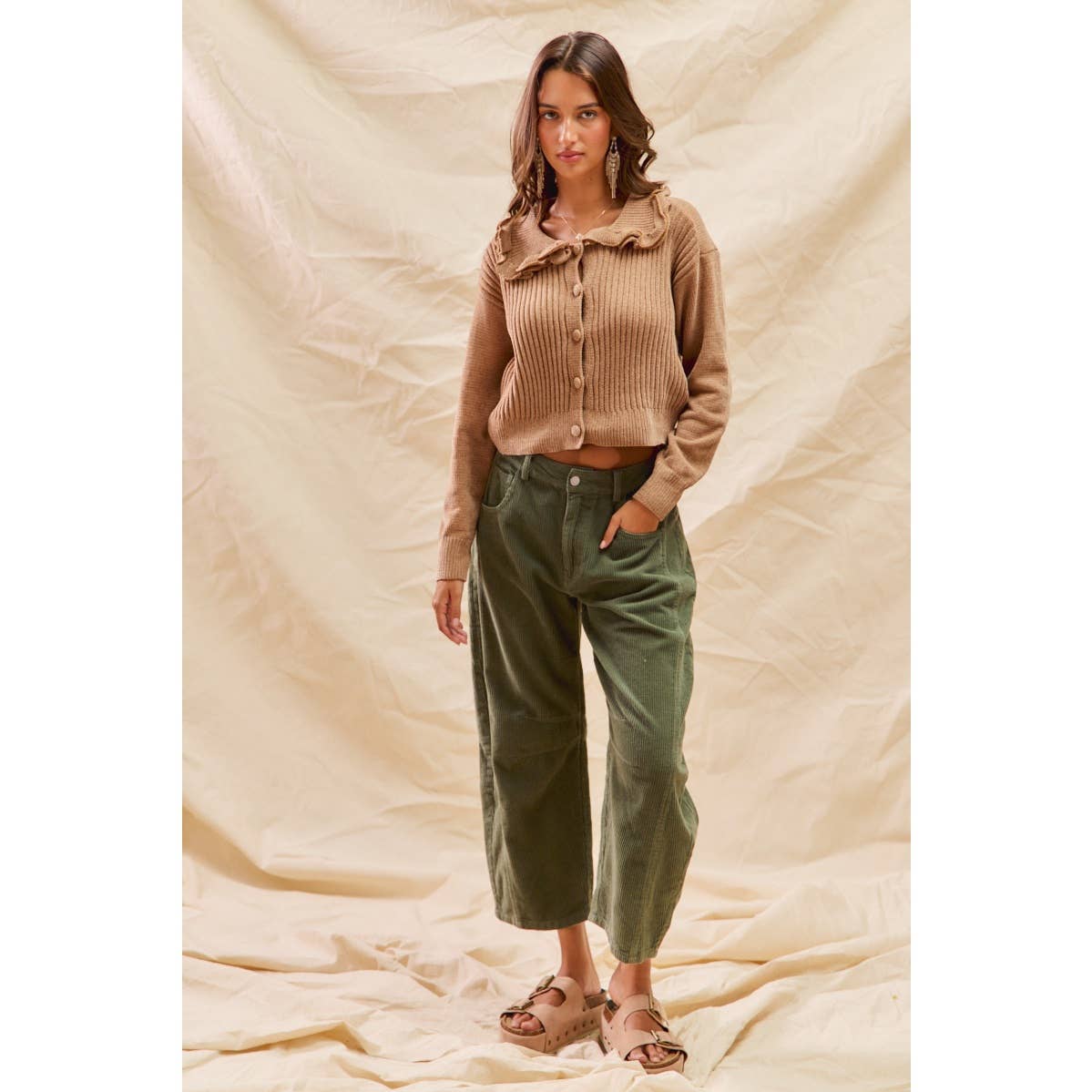 MID RISE CORDUROY BARREL PANTS