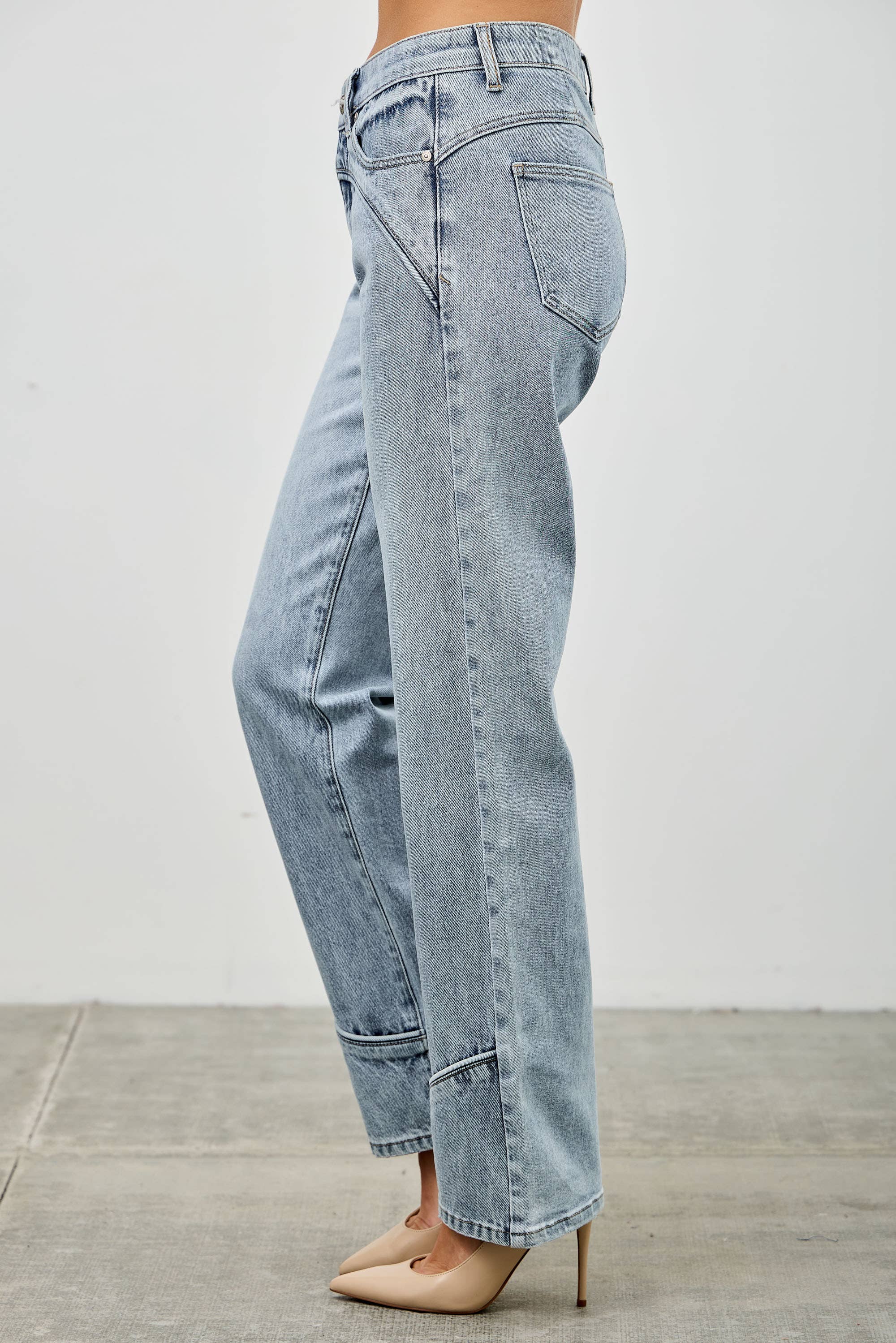 MID RISE STRAIGHT WITH PIPING