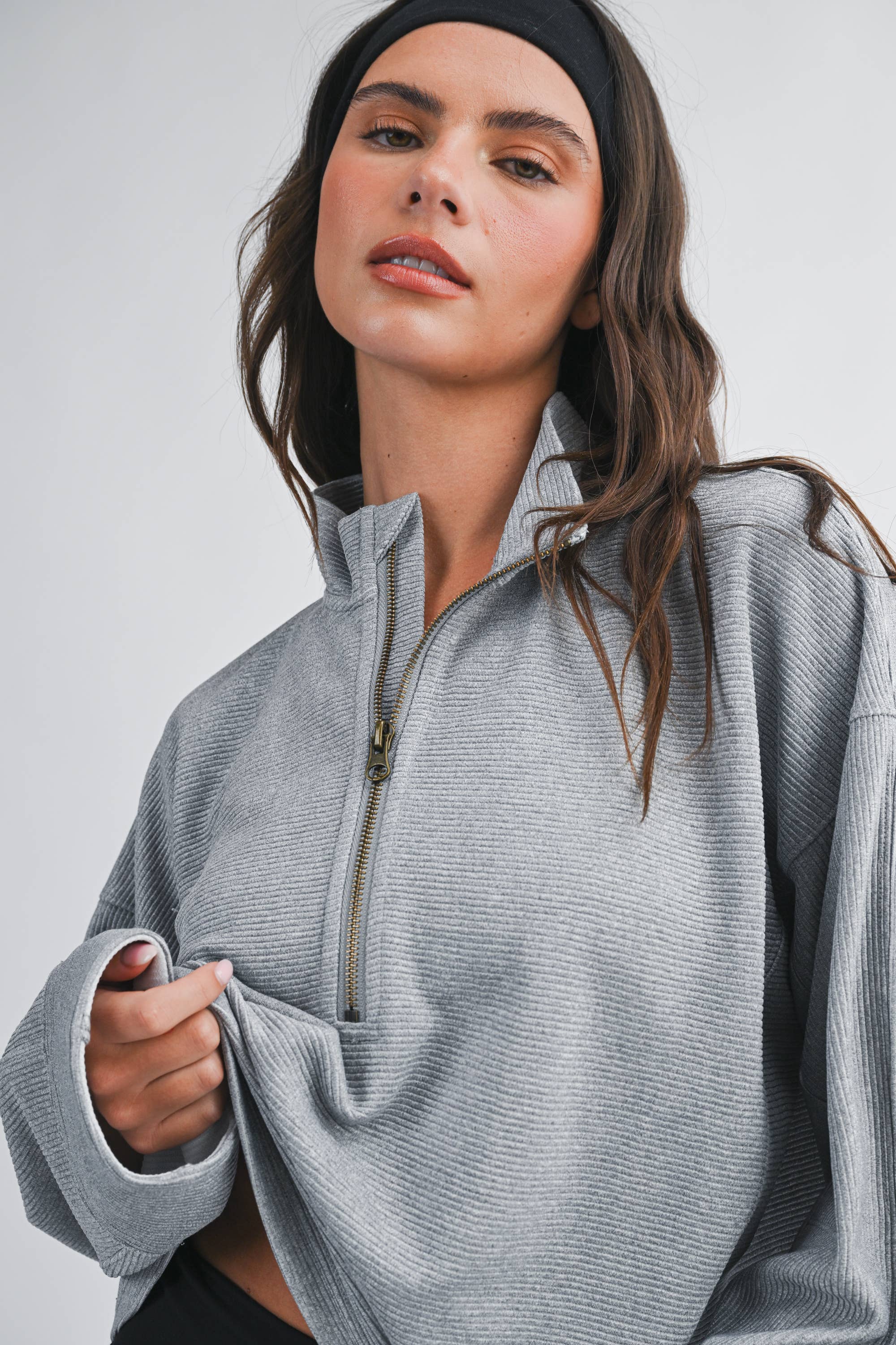 Ribbed Half Zip Cropped Pullover