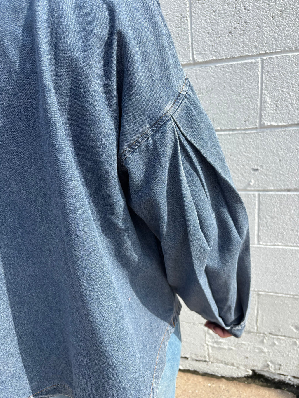 EASY LIVING MINERAL-WASHED COTTON DENIM OVERSIZED POCKET TOP
