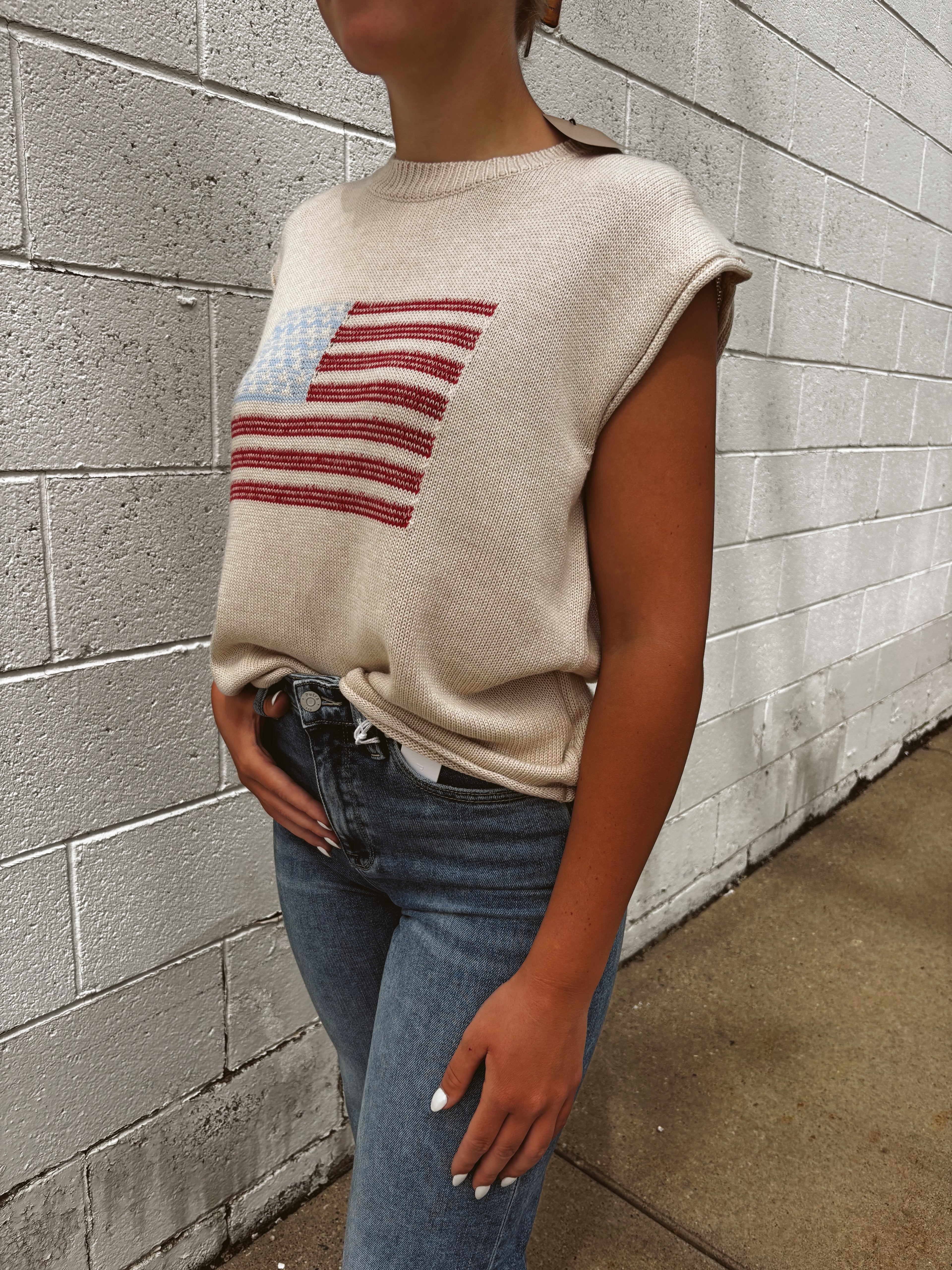 CREW NECK WIDE SHOULDER USA FLAG SWEATER