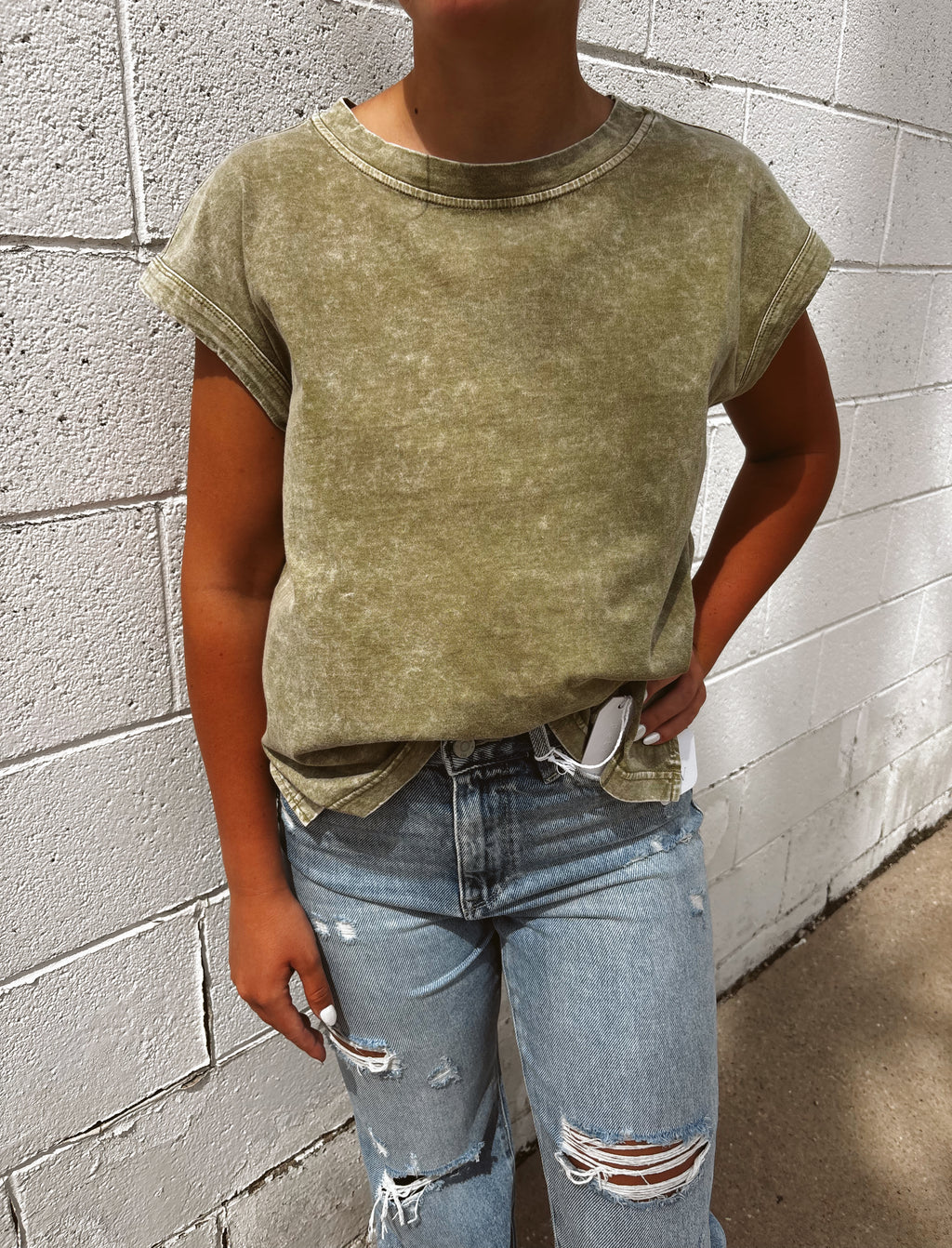 LIGHT OLIVE & BROWN WASHED EXTENDED SHOULDER KNIT T-SHIRT