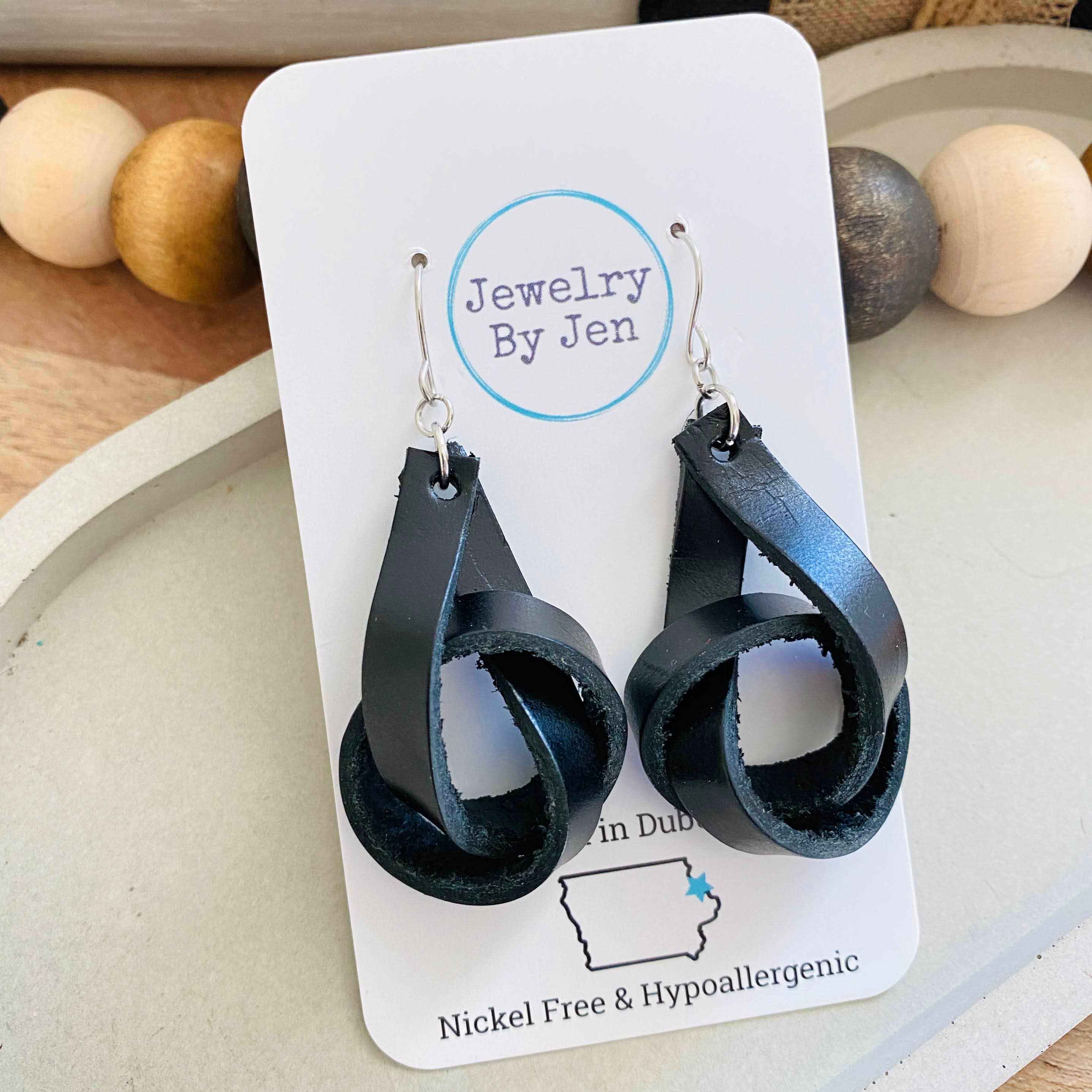 Knot Earrings: Black