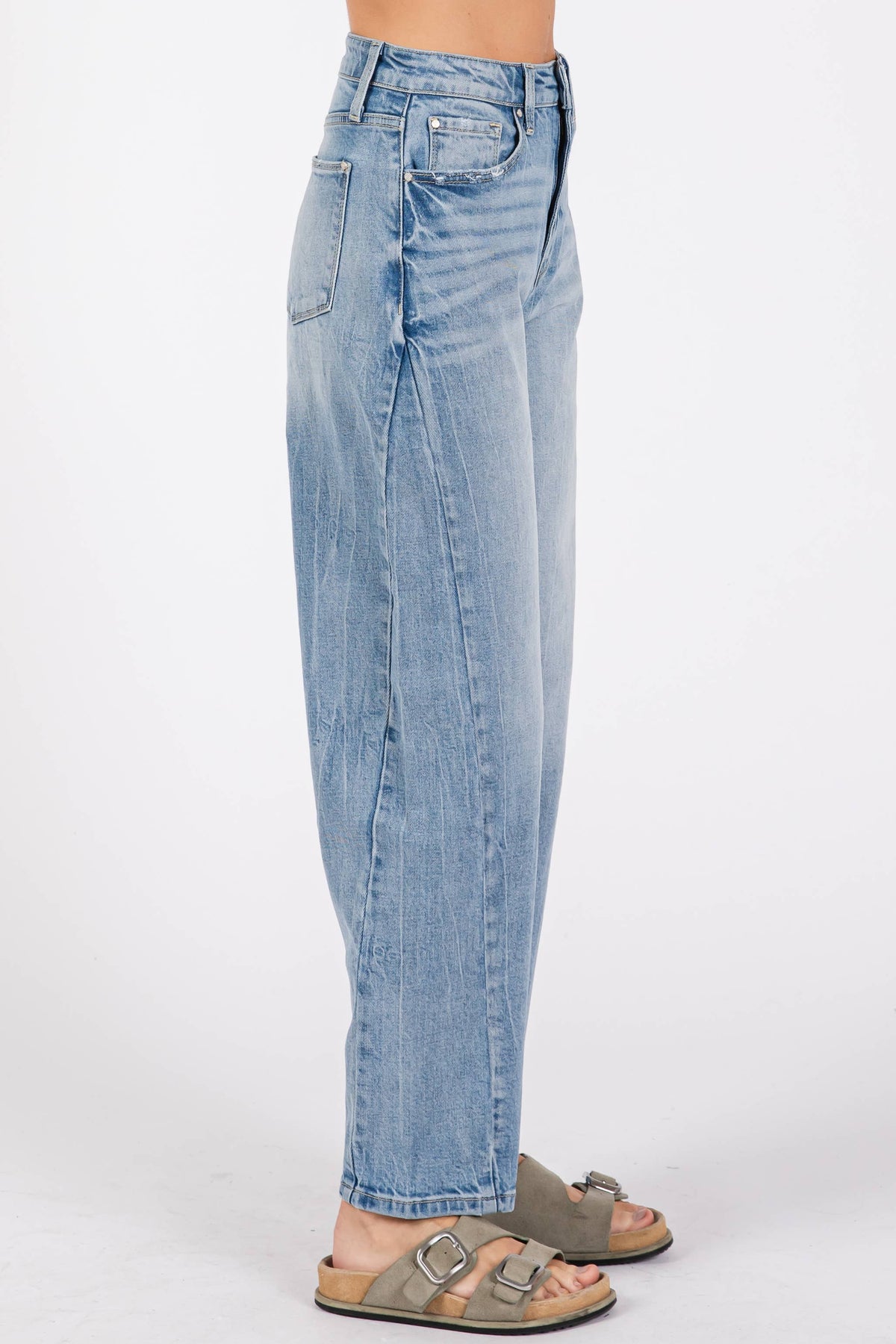 SIDE SEAM DETAILING HIGH RISE COMFORT BARREL JEANS